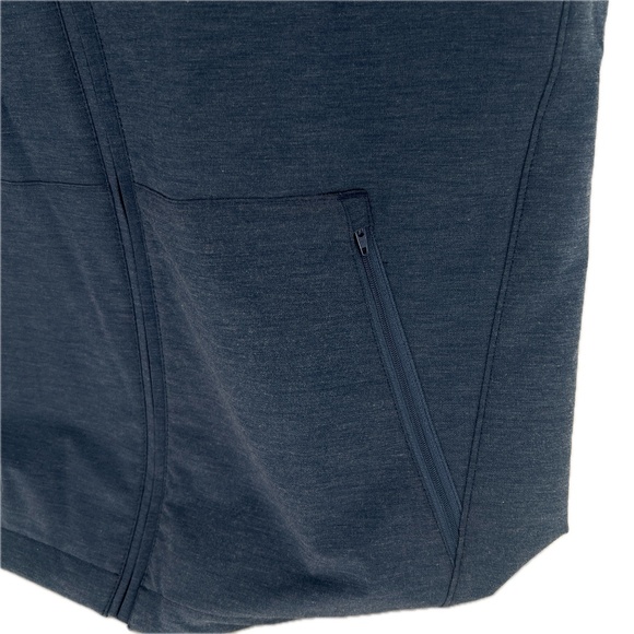 Travis Mathew Tijuana vest - size large - Picture 3 of 4